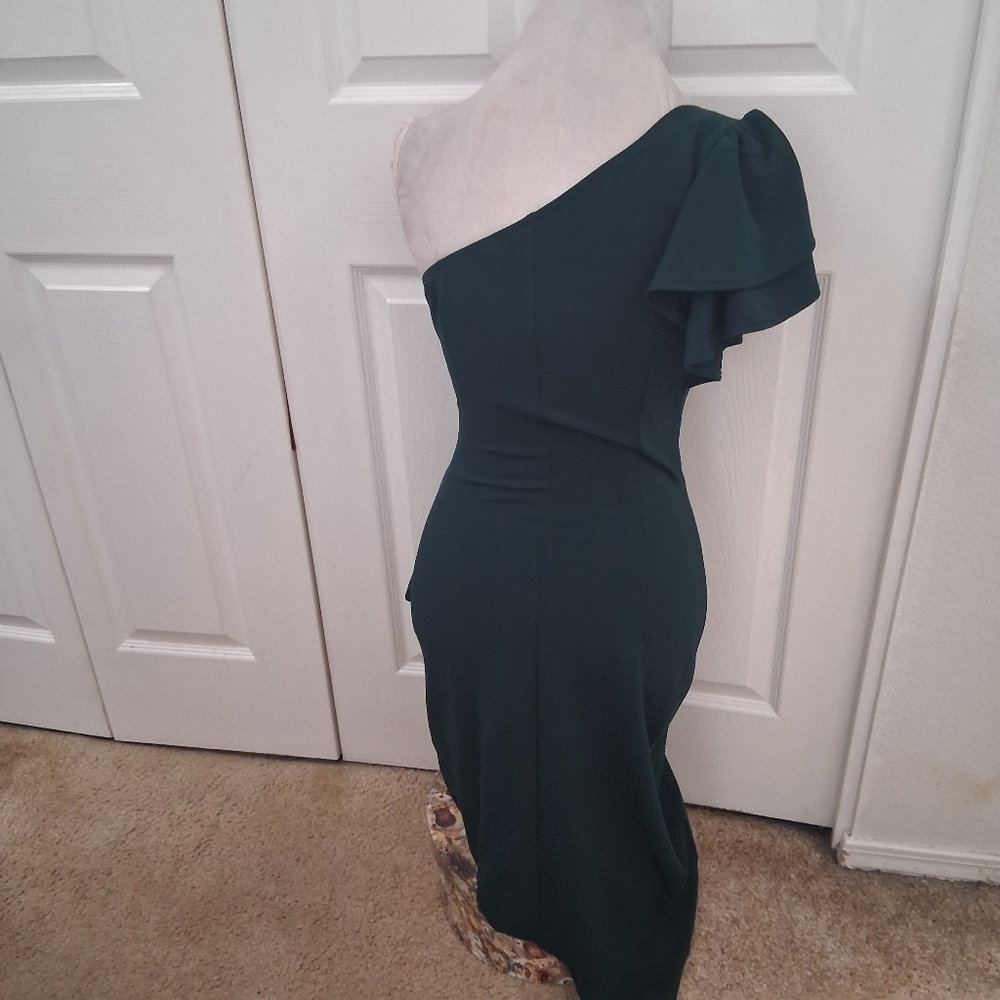 NWT BTFBM Forest Green One Shoulder Special Occasion Dress Size S - Picture 7 of 16